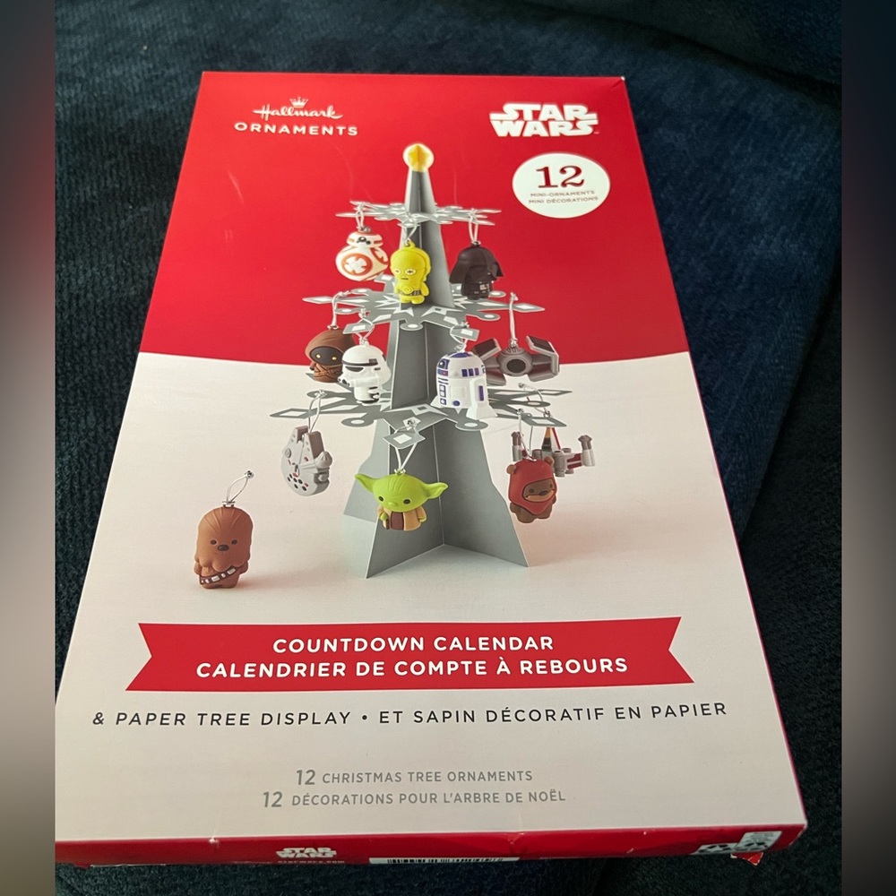 New Star Wars‎ advent calendar w/paper tree display